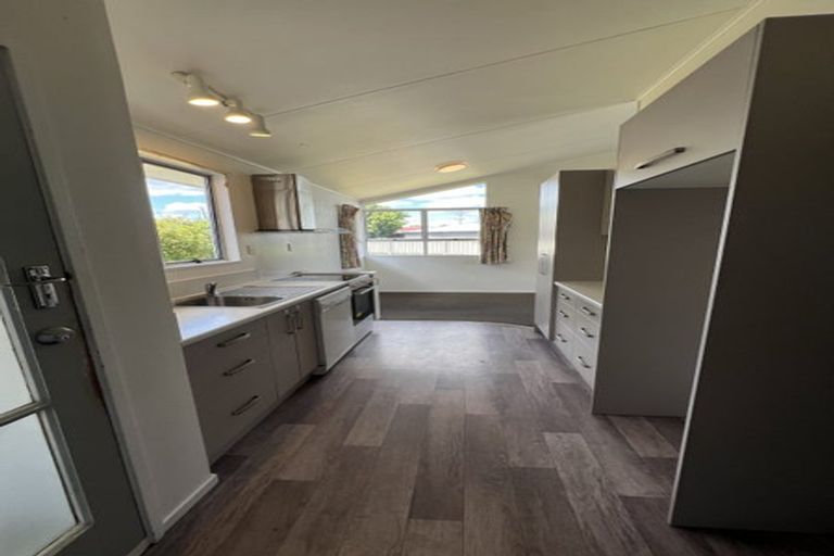 Photo of property in 4 Elmwood Crescent, Pukete, Hamilton, 3200