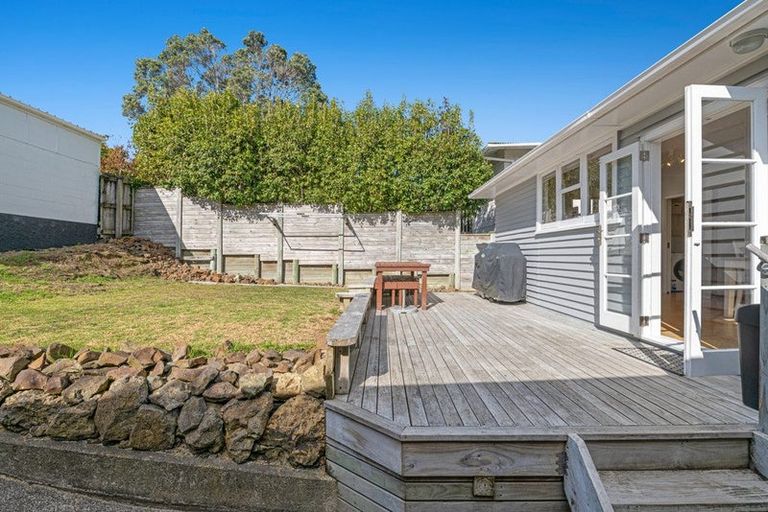 Photo of property in 38 Puriri Street, Helensville, 0800