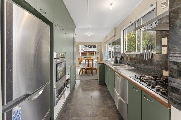 Photo of property in 43 California Drive, Totara Park, Upper Hutt, 5018
