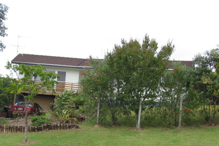 Photo of property in 5 Sari Place, Massey, Auckland, 0614