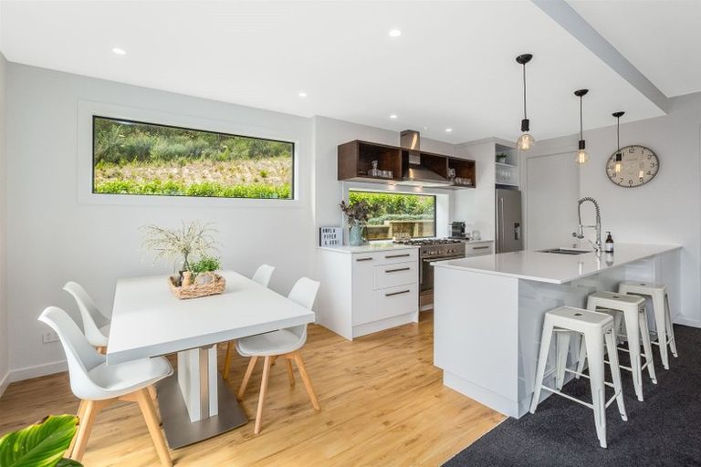 Photo of property in 5 Hull Place, Whitby, Porirua, 5024