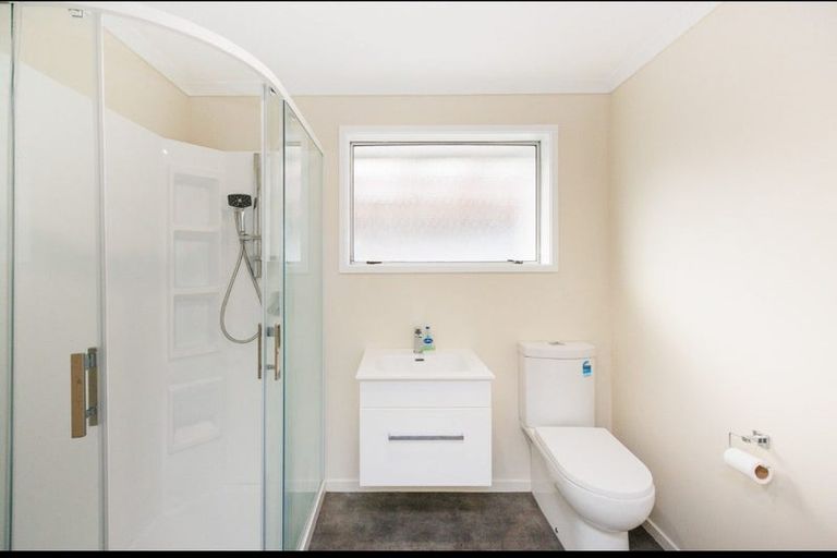 Photo of property in 41 Acacia Street, Kelvin Grove, Palmerston North, 4414