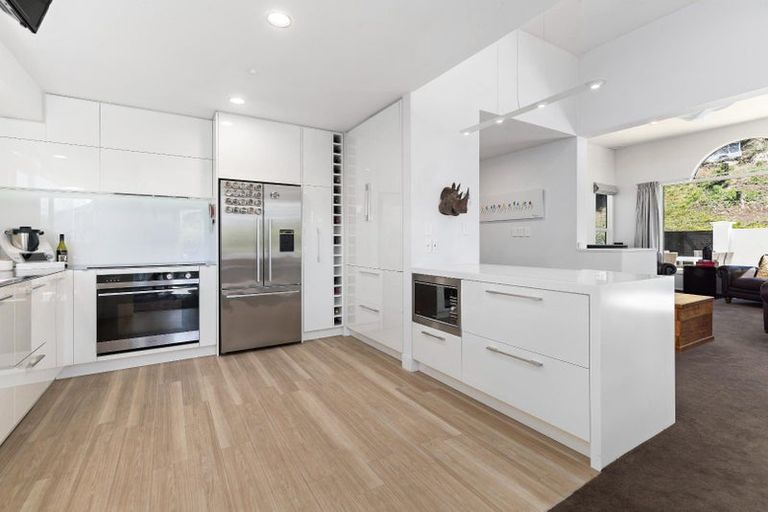 Photo of property in 66 Hensman Road, Queenstown, 9300