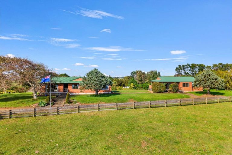Photo of property in 245 Taurangaruru Road, Karioitahi, Waiuku, 2683