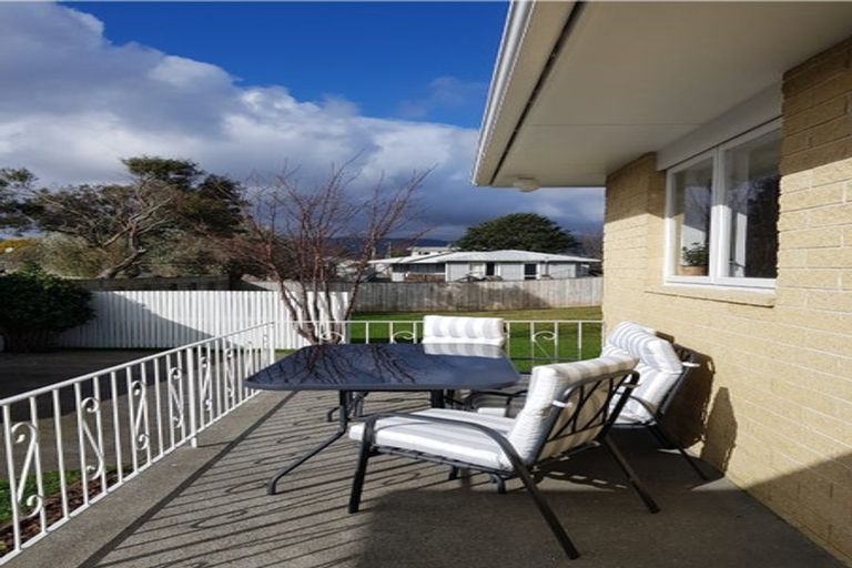 Photo of property in 26 Callender Terrace, Paraparaumu Beach, Paraparaumu, 5032