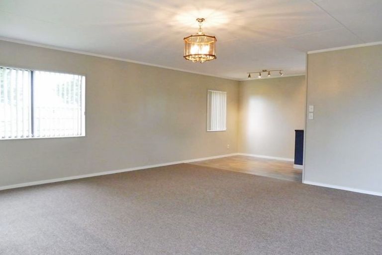 Photo of property in 233 Finlayson Avenue, Clendon Park, Auckland, 2103