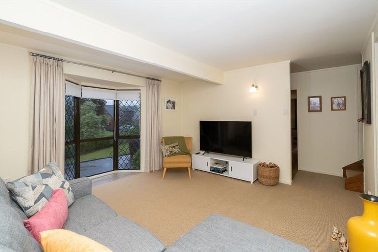 Photo of property in 35 Lachlan Drive, Dinsdale, Hamilton, 3204