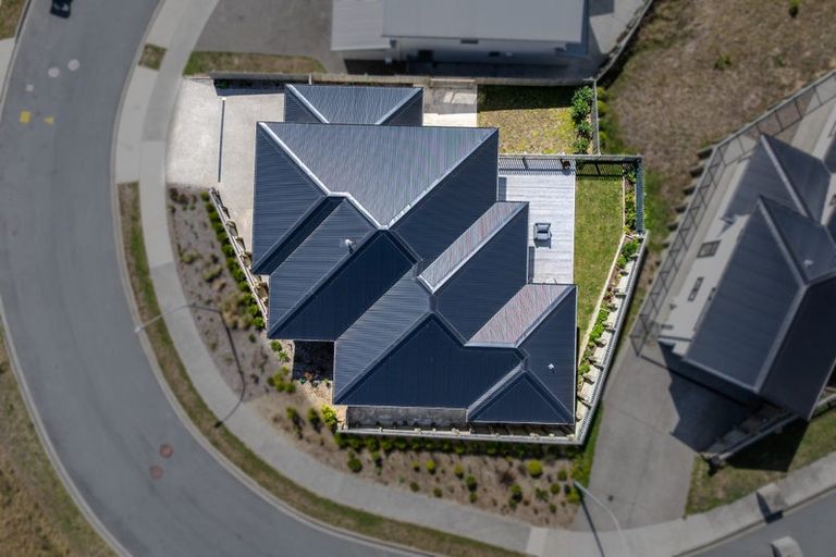 Photo of property in 17 Prestwich Rise, Churton Park, Wellington, 6037