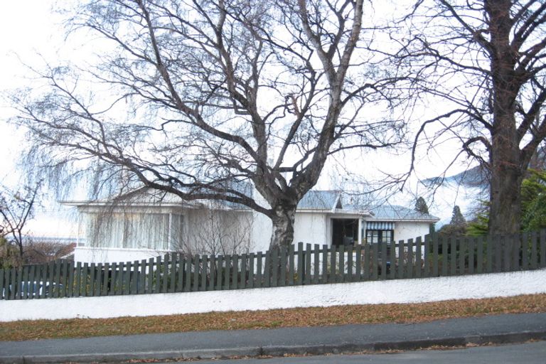 Photo of property in 15 Hobart Street, Queenstown, 9300