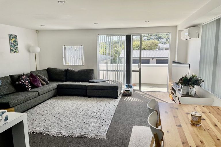 Photo of property in 4/12 Agra Crescent, Khandallah, Wellington, 6035
