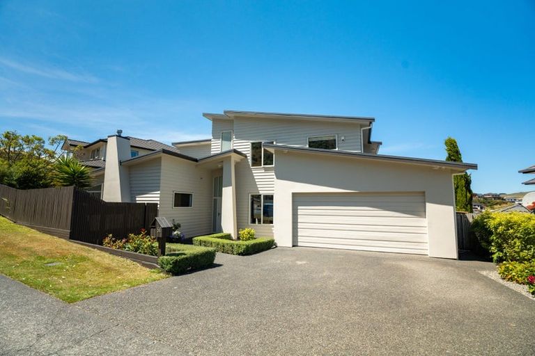 Photo of property in 58 Amesbury Drive, Churton Park, Wellington, 6037