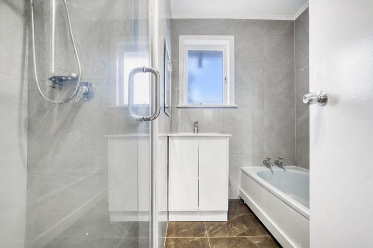 Photo of property in 19 Surrey Street, Manurewa, Auckland, 2102