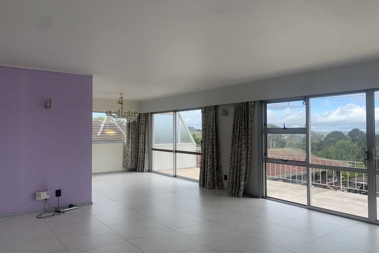 Photo of property in 423 Don Buck Road, Massey, Auckland, 0614