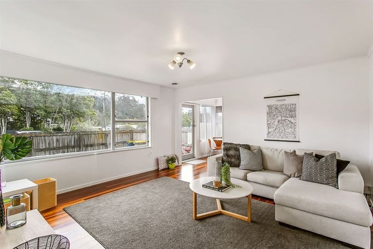 Photo of property in 29 Woodside Road, Massey, Auckland, 0614