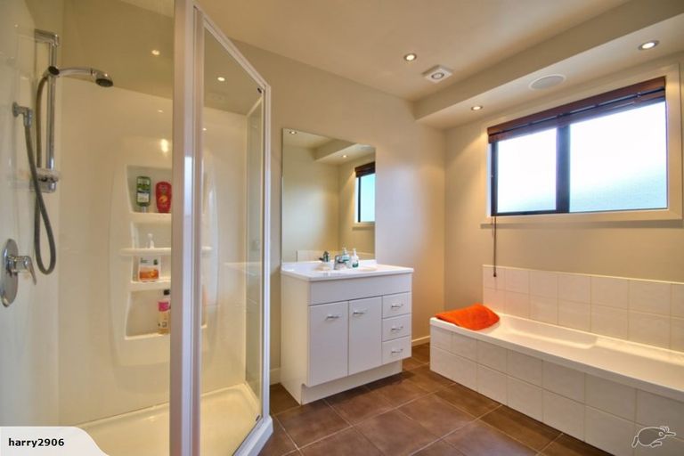 Photo of property in 75 Howards Drive, Lake Hayes, Queenstown, 9304