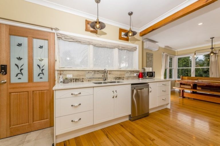 Photo of property in 7 Mcleod Street, Helensville, 0800