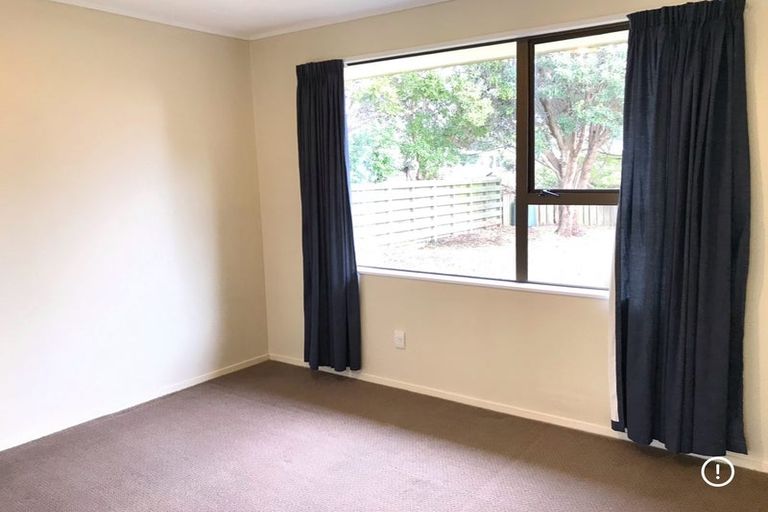 Photo of property in 18 Adrian Grove, Waikanae Beach, Waikanae, 5036