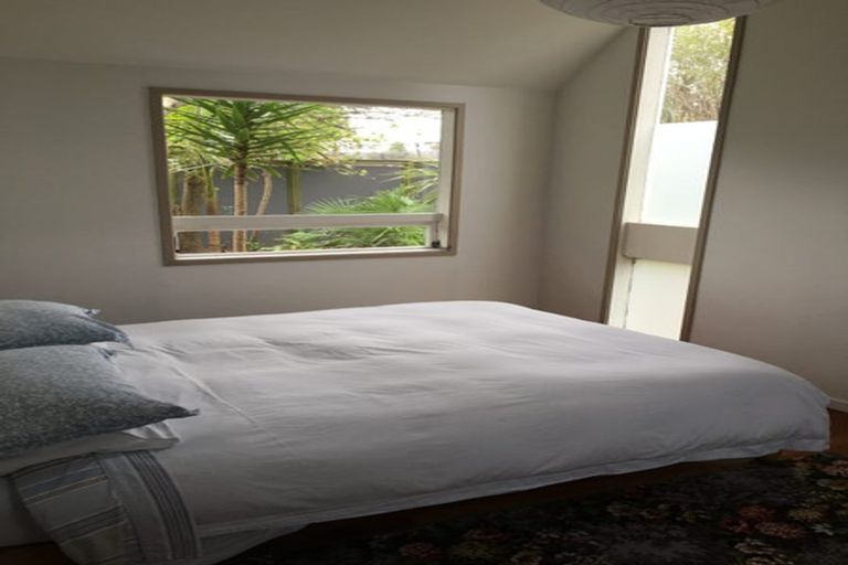 Photo of property in 22 Paramu Avenue, Birkdale, Auckland, 0626