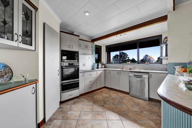 Photo of property in 18 Onaero Beach Road, Onaero, Waitara, 4383