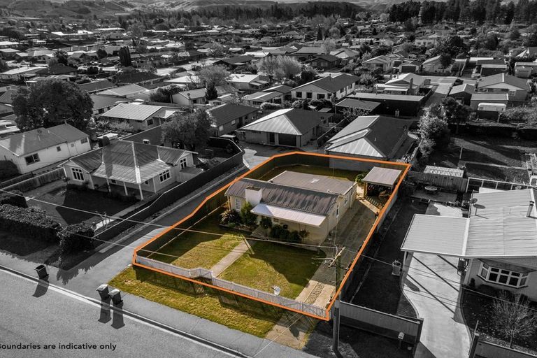 Photo of property in 31 Donegal Street, Cromwell, 9310