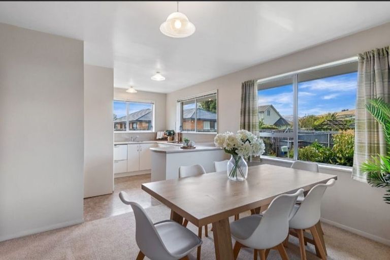 Photo of property in 2/92a Saint Martins Road, Saint Martins, Christchurch, 8022