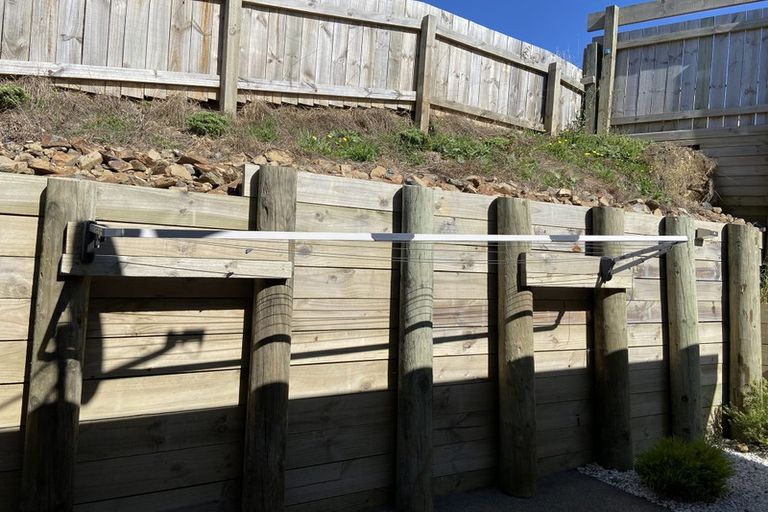 Photo of property in 124 Amesbury Drive, Churton Park, Wellington, 6037