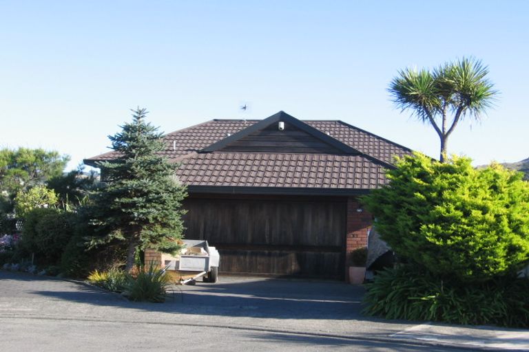 Photo of property in 11 Aintree Grove, Churton Park, Wellington, 6037