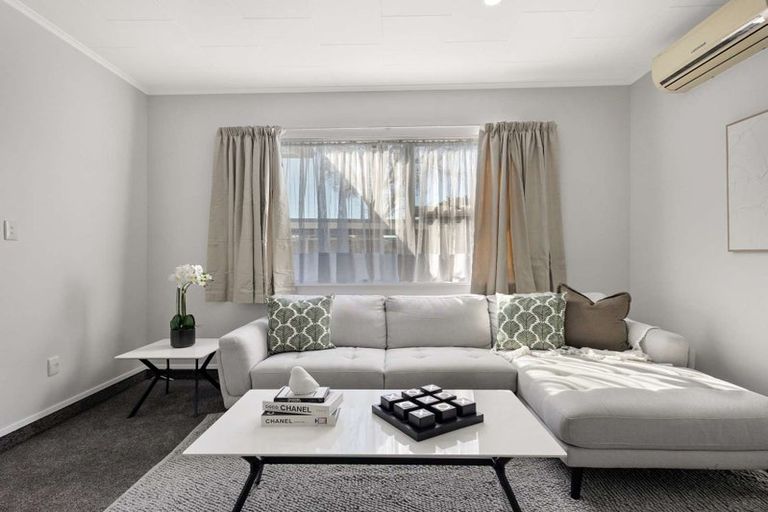 Photo of property in 1/705 Heretaunga Street East, Parkvale, Hastings, 4122