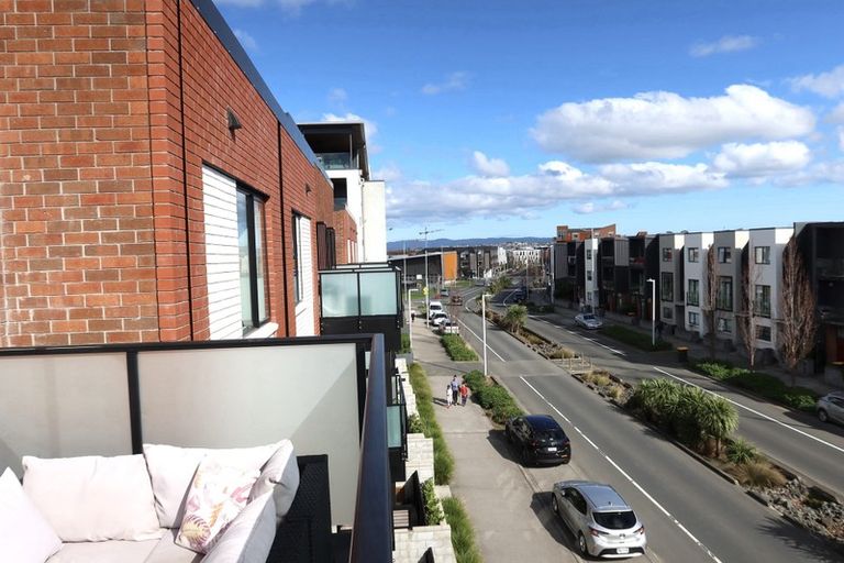 Photo of property in 3/22 Kerewhenua Crescent, 0616