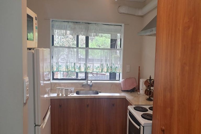 Photo of property in 9 Curacao Place, Grenada Village, Wellington, 6037
