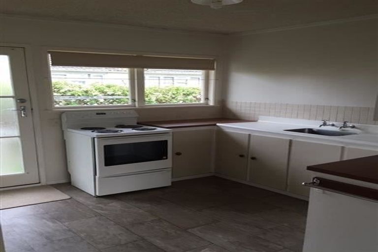 Photo of property in 2/66 Great South Road, Papakura, 2110