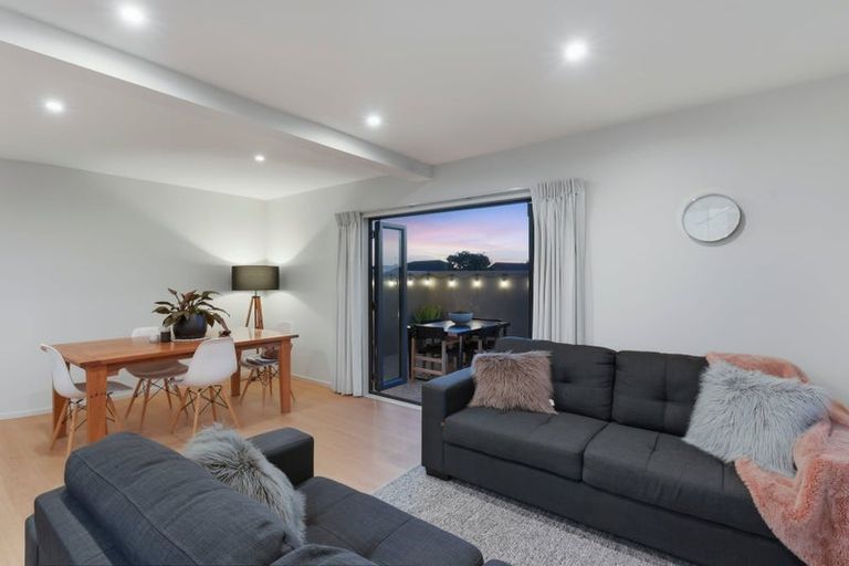Photo of property in 5 Rifleman Lane, Paraparaumu Beach, Paraparaumu, 5032