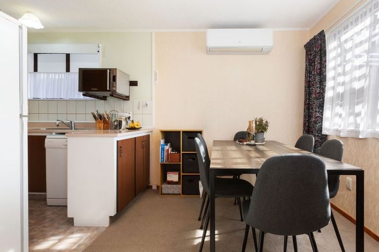 Photo of property in 124 Pikarere Street, Titahi Bay, Porirua, 5022