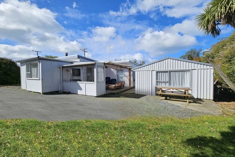 Photo of property in 13 Kowhai Street, Kaka Point, 9271