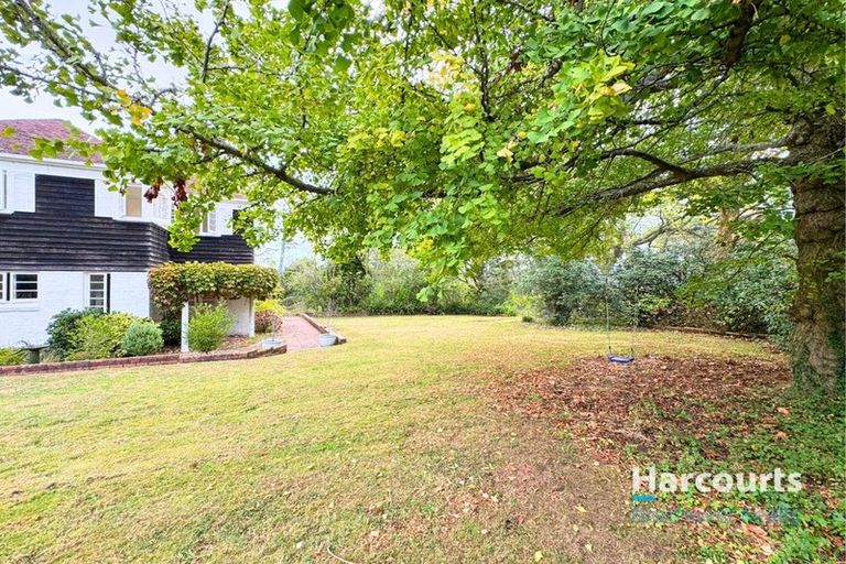 Photo of property in 86 Tawa Road, Kumeu, 0891
