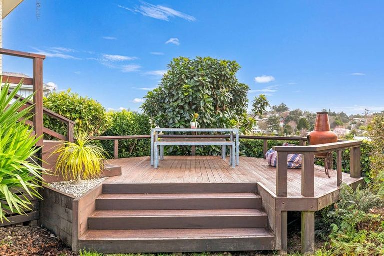 Photo of property in 32 Woodford Avenue, Brookfield, Tauranga, 3110