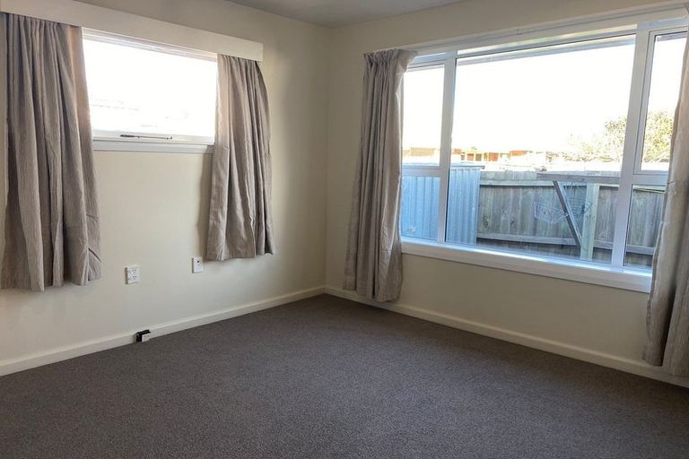 Photo of property in 11 Worthy Street, Ilam, Christchurch, 8041