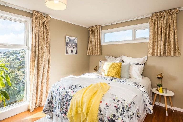 Photo of property in 25 Voltaire Street, Karori, Wellington, 6012