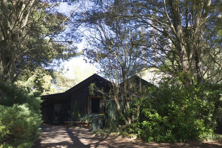 Photo of property in 1067 Milton Highway, Lovells Flat, Milton, 9292