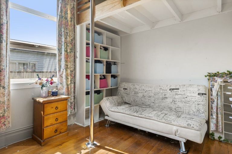 Photo of property in 9 Mellsop Avenue, Waiuku, 2123