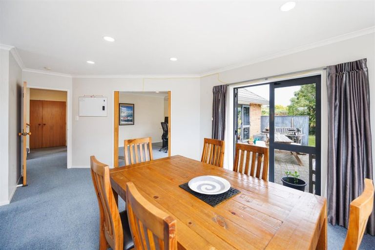 Photo of property in 11 Mcilwaine Place, Marton, 4710