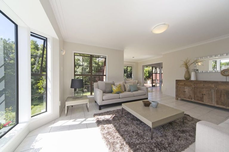 Photo of property in 13 Helga Crescent, Te Atatu Peninsula, Auckland, 0610