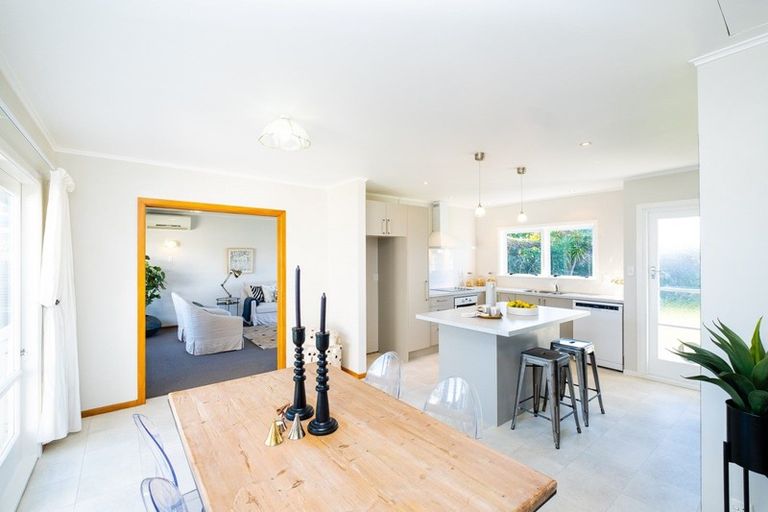 Photo of property in 1 Balmoral Street, Taradale, Napier, 4112