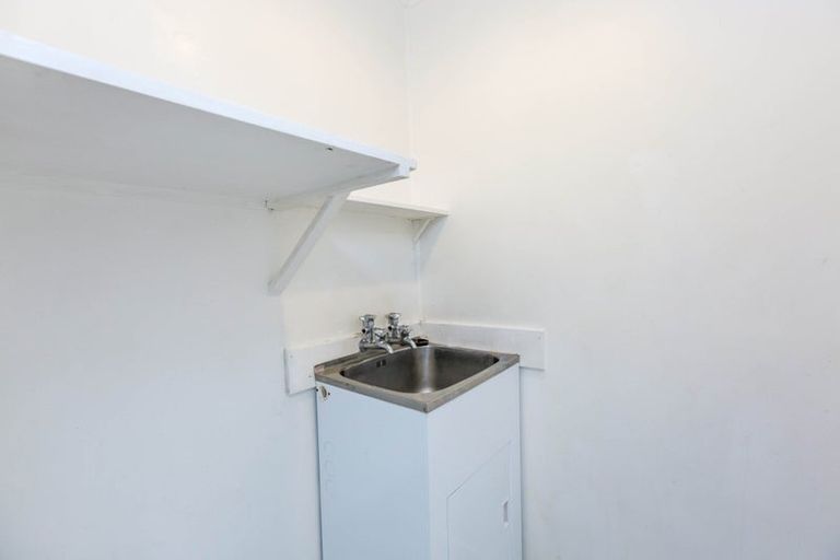 Photo of property in 35 Hanson Grove, Stokes Valley, Lower Hutt, 5019