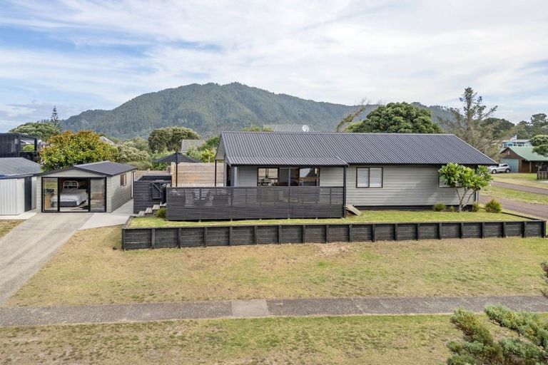 Photo of property in 2 Prescott Place, Pauanui, Hikuai, 3579