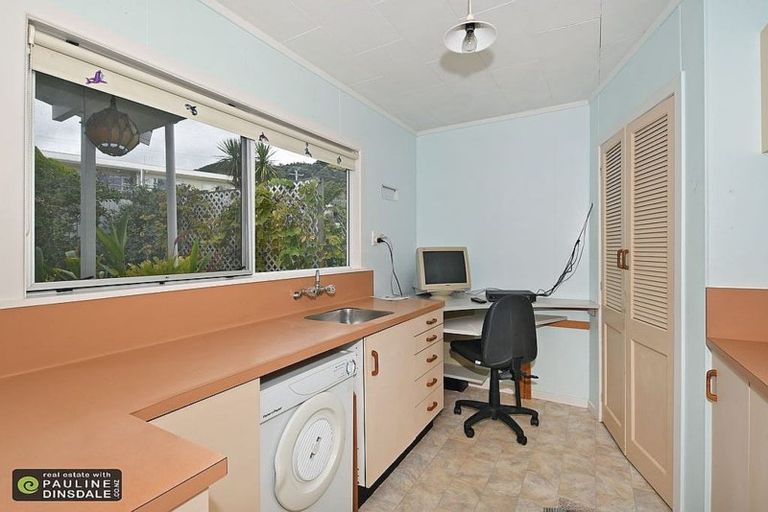 Photo of property in 10 Waikaraka Beach Road, Tamaterau, Whangarei, 0174