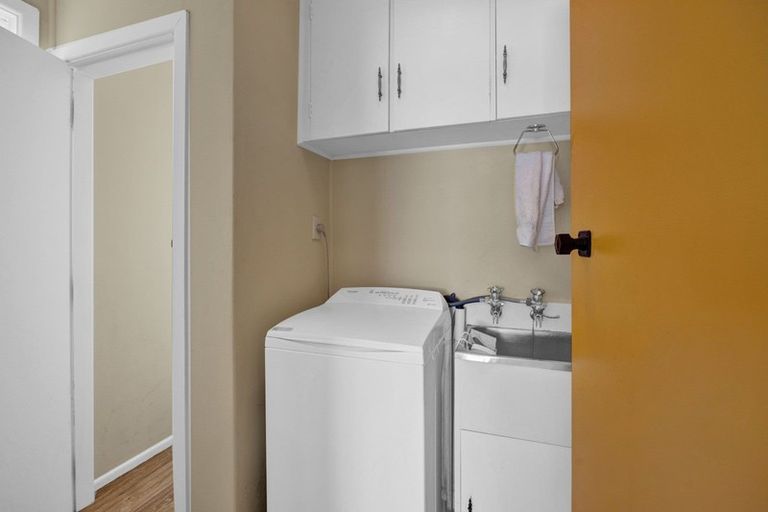 Photo of property in 112 Stanners Street, Eltham, 4322