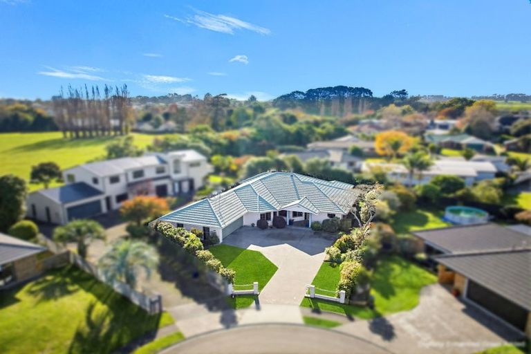 Photo of property in 14 Holdsworth Drive, Otamatea, Whanganui, 4500