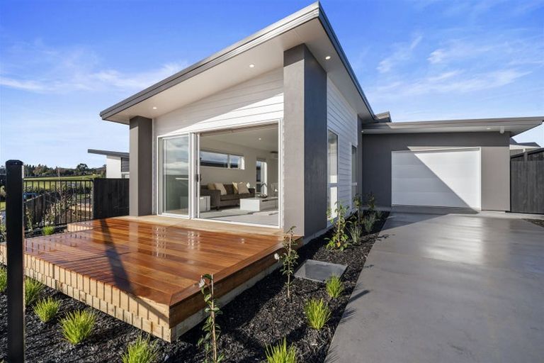 Photo of property in 3 Manotini Way, Pyes Pa, Tauranga, 3112