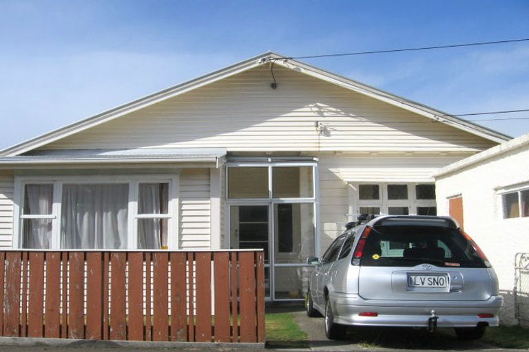 Photo of property in 29 Freyberg Street, Lyall Bay, Wellington, 6022